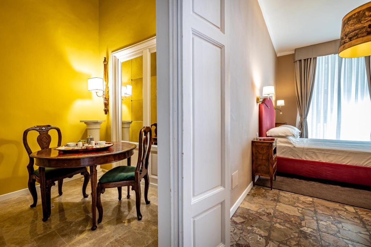 Luxury Bed And Breakfast Cerretani Palace Firenze Bagian luar foto